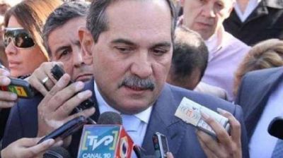 No descartan la candidatura de Alperovich a legislador o intendente de la capital
