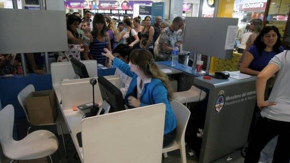 Ca�ete confirm� que �este s�bado habr� un operativo para que lo j�venes renueven el DNI�