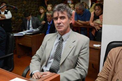 Para el oficialismo, Jalil va a rectificar su postura pol�tica y regresar� al FPV-PJ