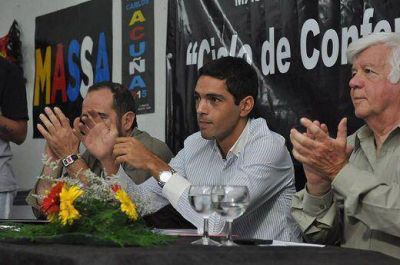 Carlos Acu�a: �Queremos generar mucho m�s trabajo en Ituzaing�