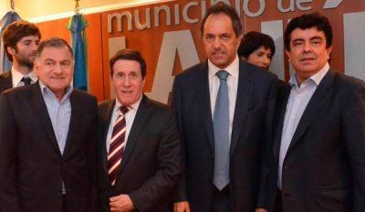 Los barones K del conurbano piden �listas espejos�