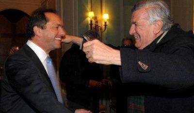 Los presidenciables seguir�n viniendo: Scioli llega a San Juan