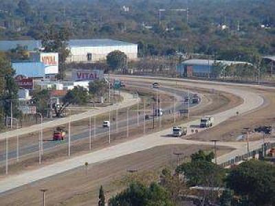 Autov�a Avellaneda: Vialidad Provincial apela a la responsabilidad de los conductores y detall� las obras