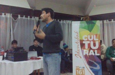 C�sar Vargas present� su propuesta cultural