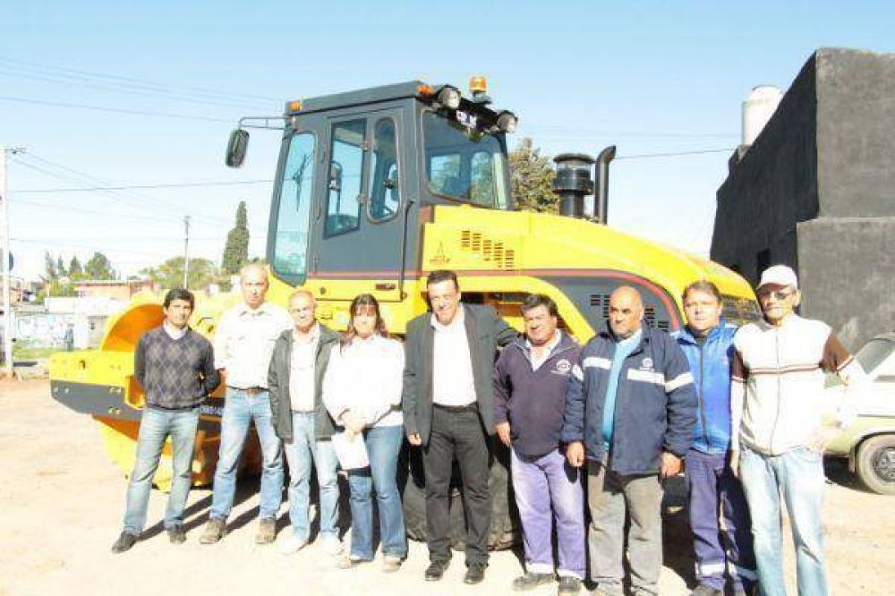 C�ffaro present� nuevas m�quinas para Servicios P�blicos