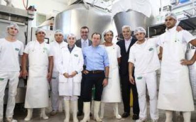 Elecciones 2015: Juli�n Dom�nguez recorri� el parque industrial de Alem