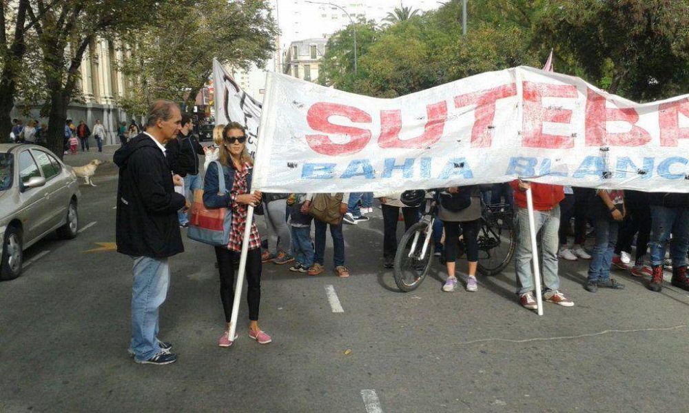 Docentes de SUTEBA marcharon por problemas salariales y de infraestructura