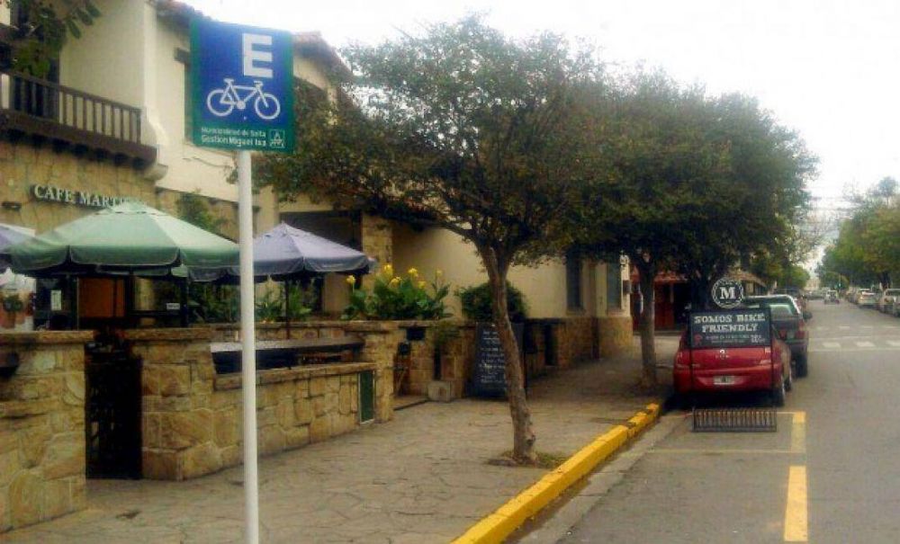 La ciudad tiene un nuevo espacio gratuito para estacionar bicicletas.