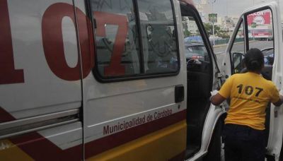 Motociclista muri� tras chocar contra un carro y se embestido por una camioneta