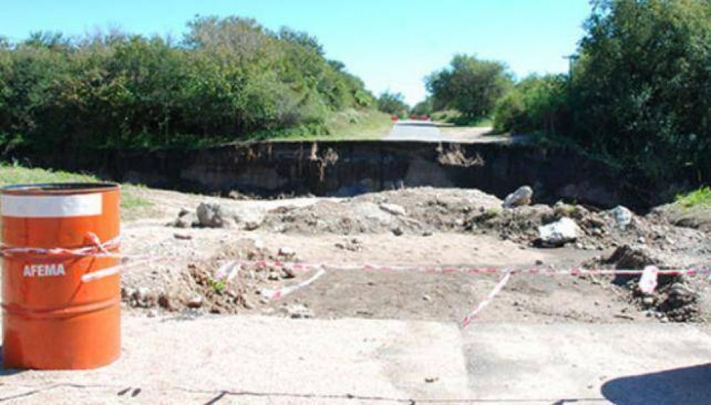Avances para construir el puente Jes�s Mar�a � Ascochinga