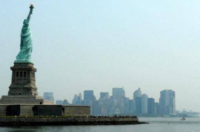 Reabri� al p�blico la Estatua de la Libertad, en Nueva York, tras una amenaza de bomba