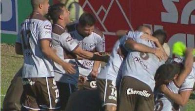 Platense super� a Italiano