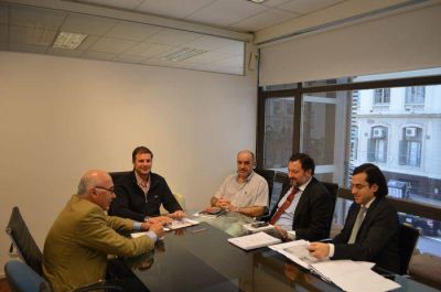 Reuni�n de Gorosito y Scatolini por el avance en el Procrear de Saladillo.