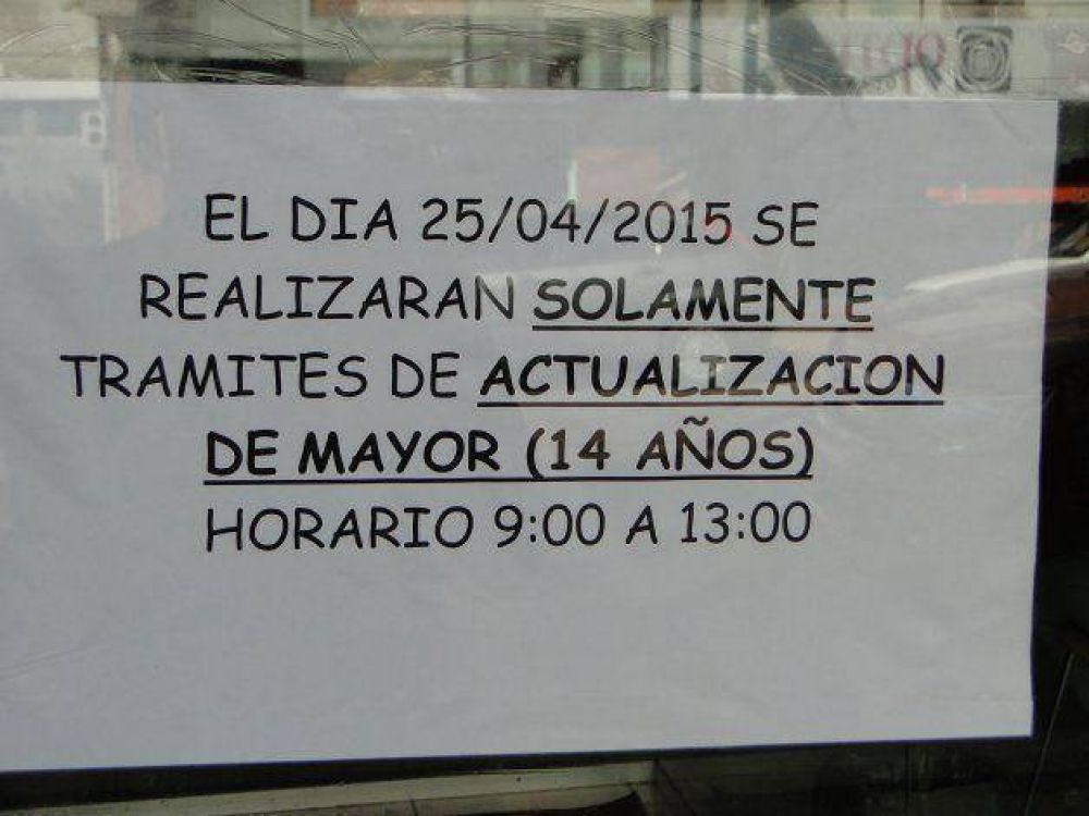 Pocos j�venes de 16 a�os renovaron el DNI en el Registro Civil