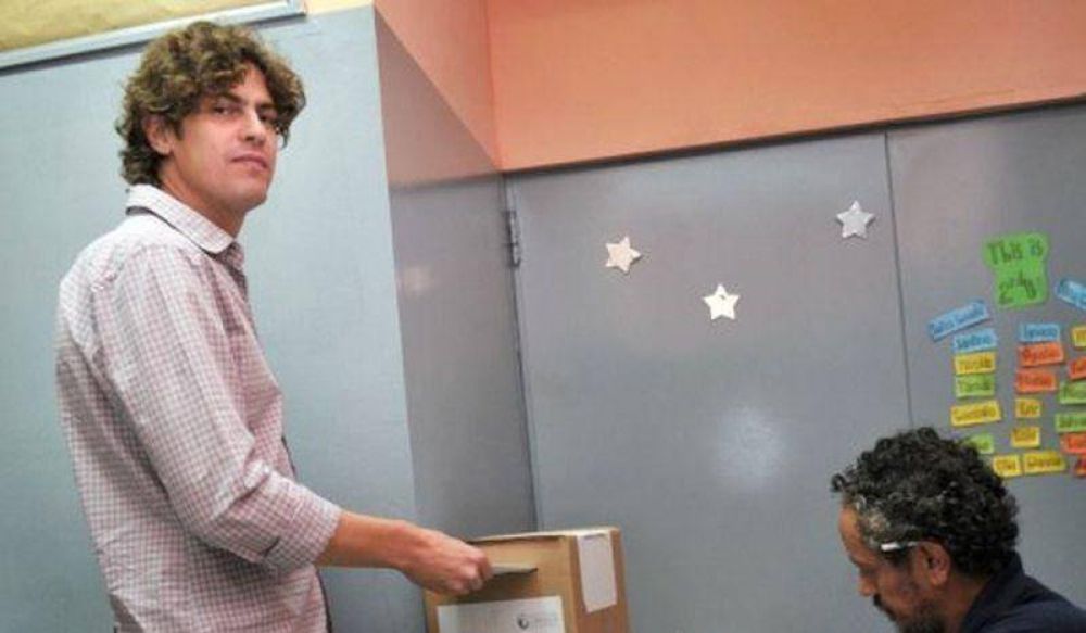 Lousteau llam� a 
