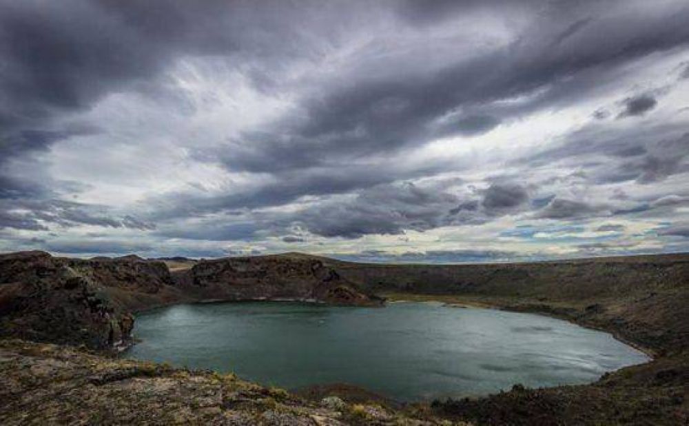 Laguna Azul: Un vecino dice haber descubierto fuego bajo la tierra