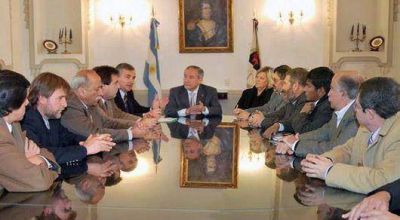 Barrionuevo inici� el di�logo pol�tico recibiendo a la UCR 