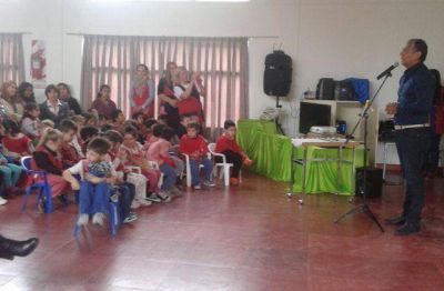 Compromiso de Ca�ad�n Seco con instituciones educativas