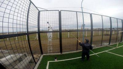 Avanzan los trabajos de recuperaci�n del complejo deportivo y recreativo en el cono de sombras
