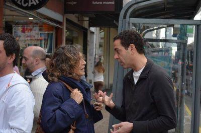 Leo Rial acerc� propuestas a vecinos en distintos barrios de Vicente L�pez