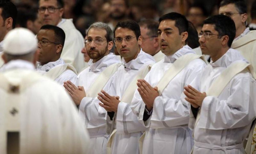 El Papa a los sacerdotes: «Ni homilías aburridas, ni celebraciones apuradas»