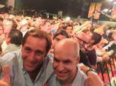 La Plata: Garro celebr� 