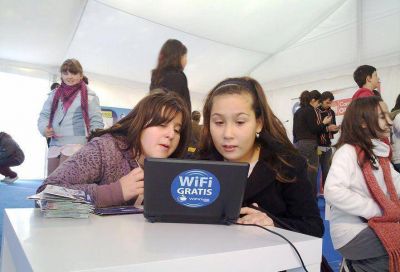 Candidato propone instalar WiFi de alta tecnolog�a y sin costo en la Ciudad