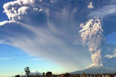 Advierten que la nube de cenizas provocada por el volc�n puede acentuarse en el oeste argentino