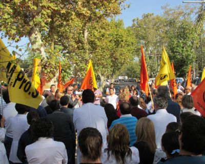 Si no hay acuerdo, los estatales prometen empa�ar el �ltimo discurso de P�rez