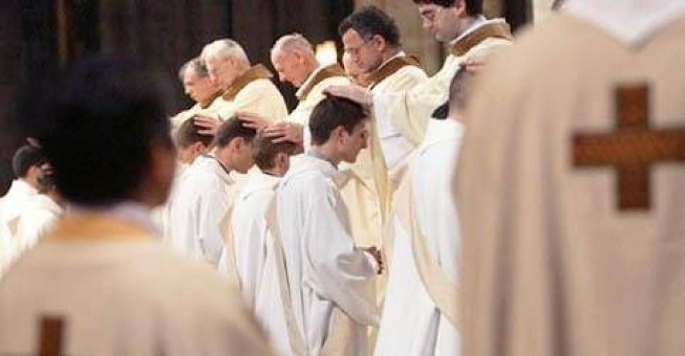 Mons. Martnez: Celibato y sacerdocio, una opcin por una mayor radicalidad evanglica