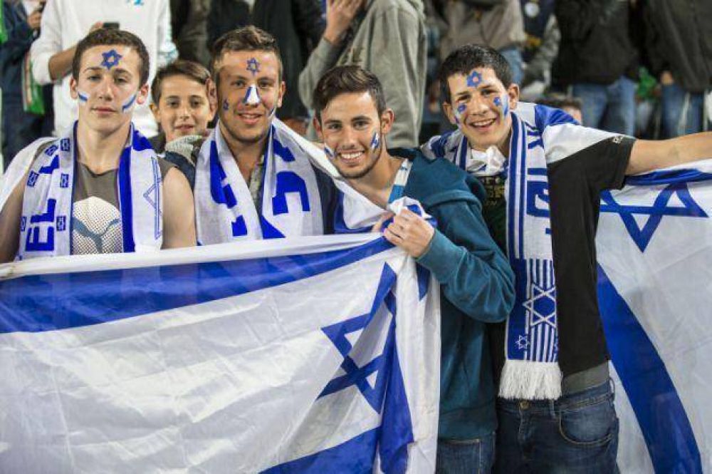 Alemania: La polica de Berln se disculp por sacar una bandera israel en partido de ftbol