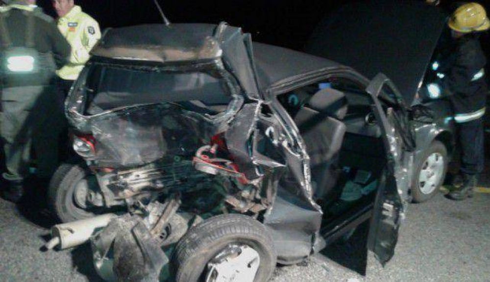 Impactante accidente frente al Aero Club: un herido y un auto destru�do