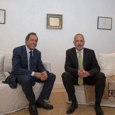 Scioli se reuni� con el gobernador Buzzi de Chubut