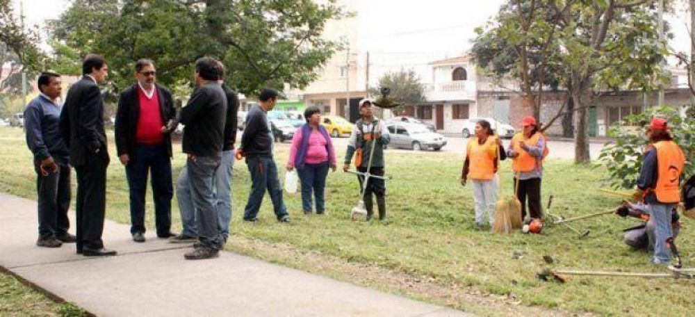 REALIZAN TRABAJOS DE MANTENIMIENTO EN EL PARQUE LINEAL Y LA CICLOV�A