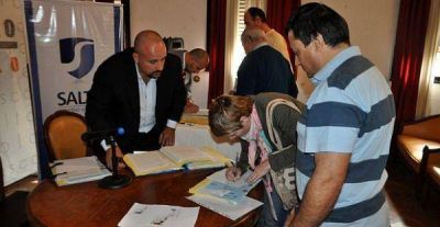 Encuentro de escrituraci�n social en el Municipio
