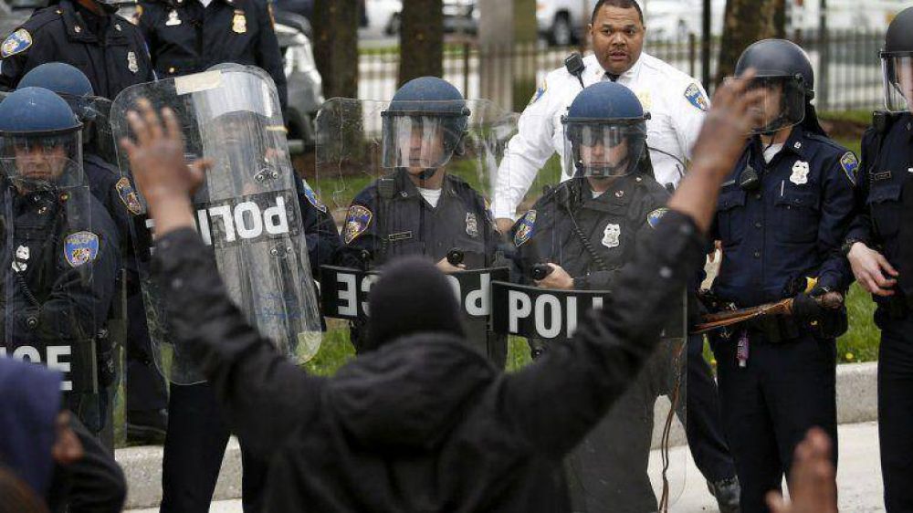 Estados Unidos: el gobernador de Maryland declara la emergencia por los disturbios en Baltimore