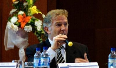 Colombo busca el consenso de listas en Capital