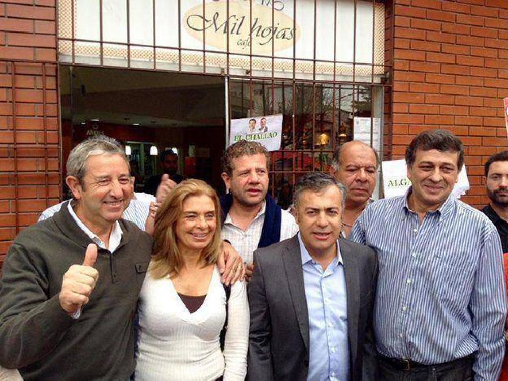 Comenz� la pelea por Las Heras: a una semana de las PASO, Cobos y Cornejo se mostraron junto al rival de Ciurca