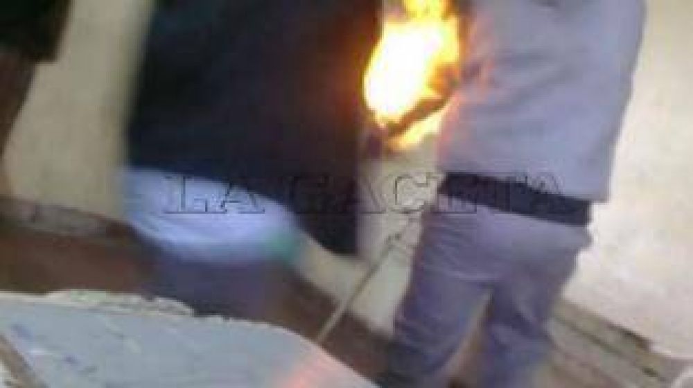 Alumno quiso hacerse el gracioso y casi se prende fuego