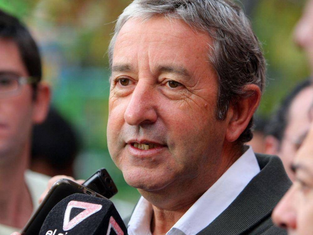 Cobos apura a P�rez y le pide 