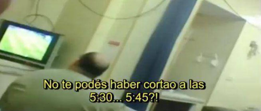 Demanda penal y civil al joven que film� al m�dico mirando un partido de futbol