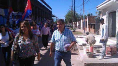 Enrique Ferreyra lanz� candidatura acompa�ado por Manzone
