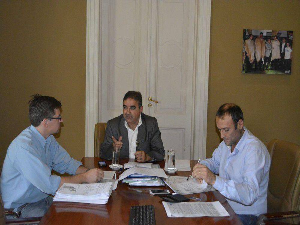 El IPV present� al municipio certificados de cumplimiento en Valle Chico