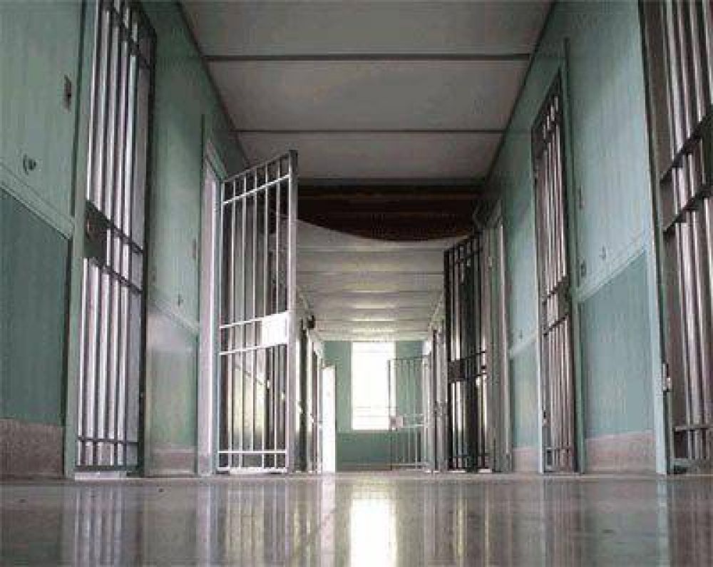  Diputados: evaluarn reducir salidas transitorias de presos