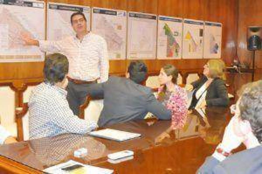 Capitanich y el CAF evaluaron el Plan Director de Cloacas de General San Martín