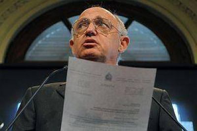 Con fuertes cr�ticas, Timerman renunci� como socio a la AMIA