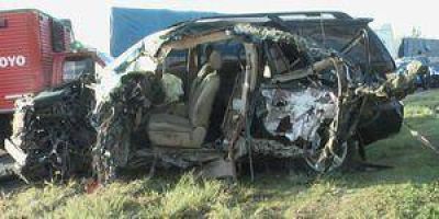 Santa Fe: formose�o muri� al chocar su camioneta de manera frontal contra un colectivo en la ruta nacional N� 11
