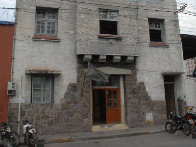 Detienen a un jefe policial y un efectivo por supuestos robos