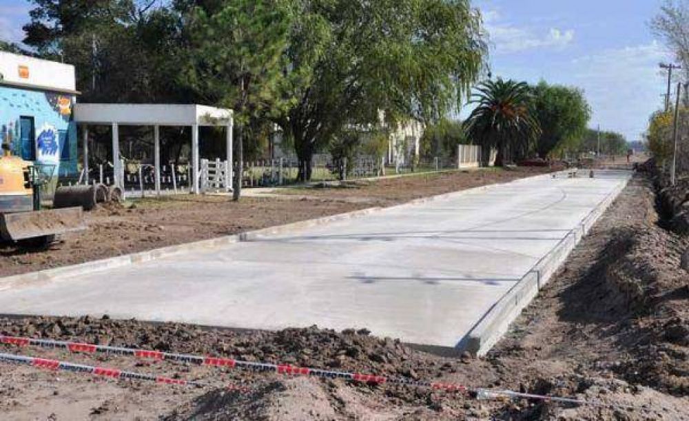 Empez� el asfaltado en Udaondo