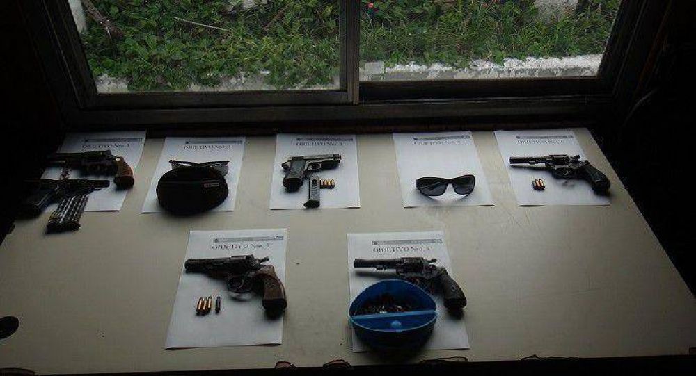 POLICIA DE LANUS ARRESTO EN ALLANAMIENTO AL ASESINO DE ANDREA RIOSO